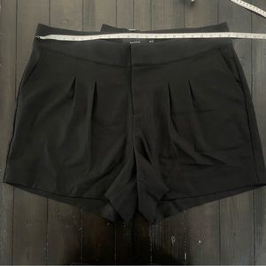 NWOT TORRID JEAN SHORT